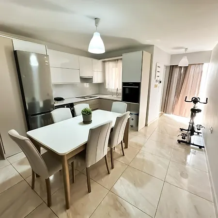 Seabreeze By Ro Apartament